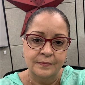 Meet your Posher, Jeannette